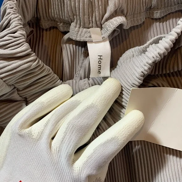 Dress type pants - Picture 2 of 4